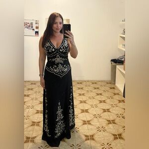 Chic Black and White Embroidered Maxi Dress